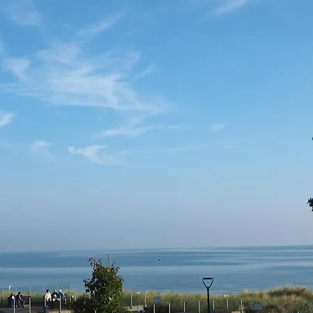 Str 107 - Strandallee 124 - Seeblick *